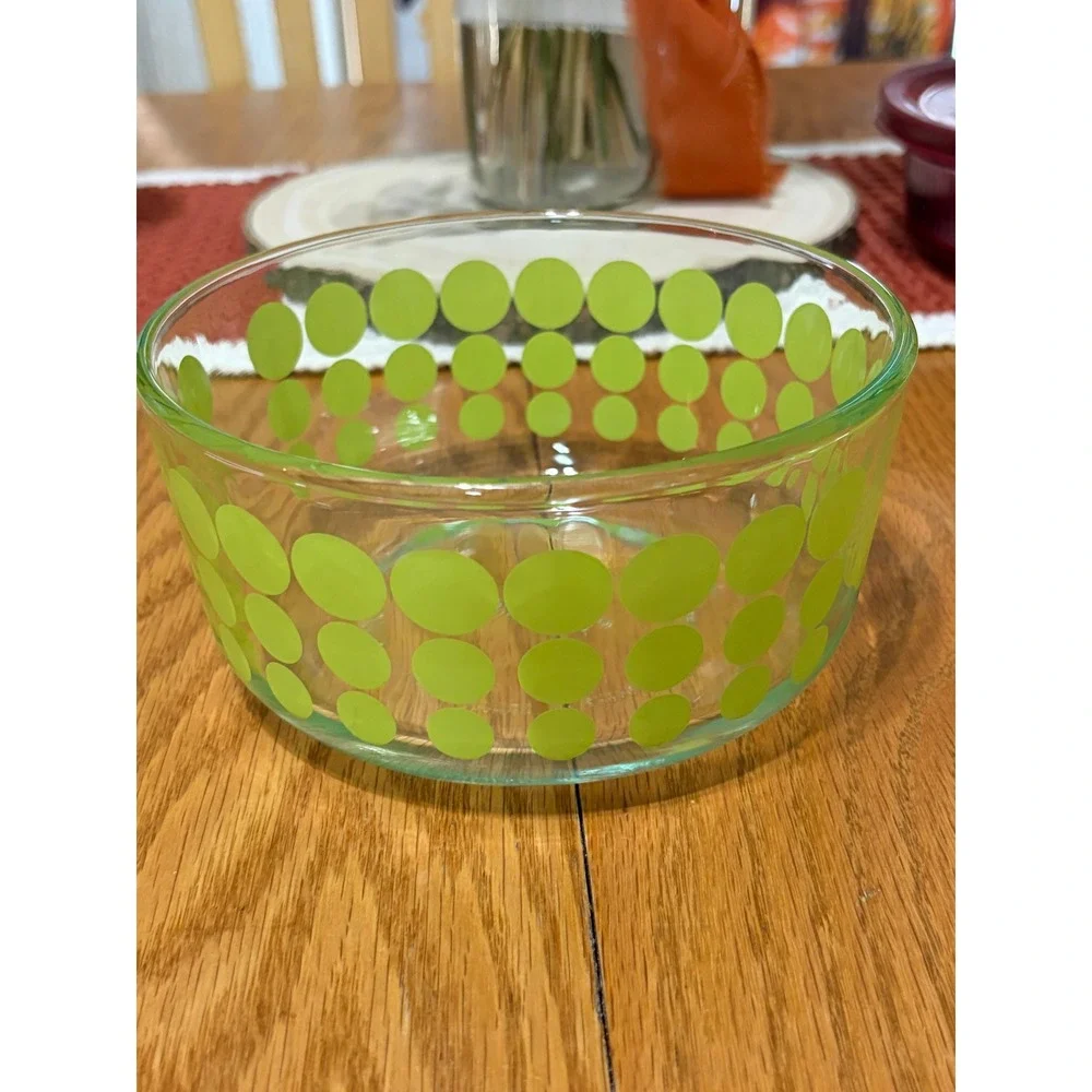 Pyrex 1 Quart Glass Bowl Lime Green Polka Dot 1915 Anniversary Edition 950mL